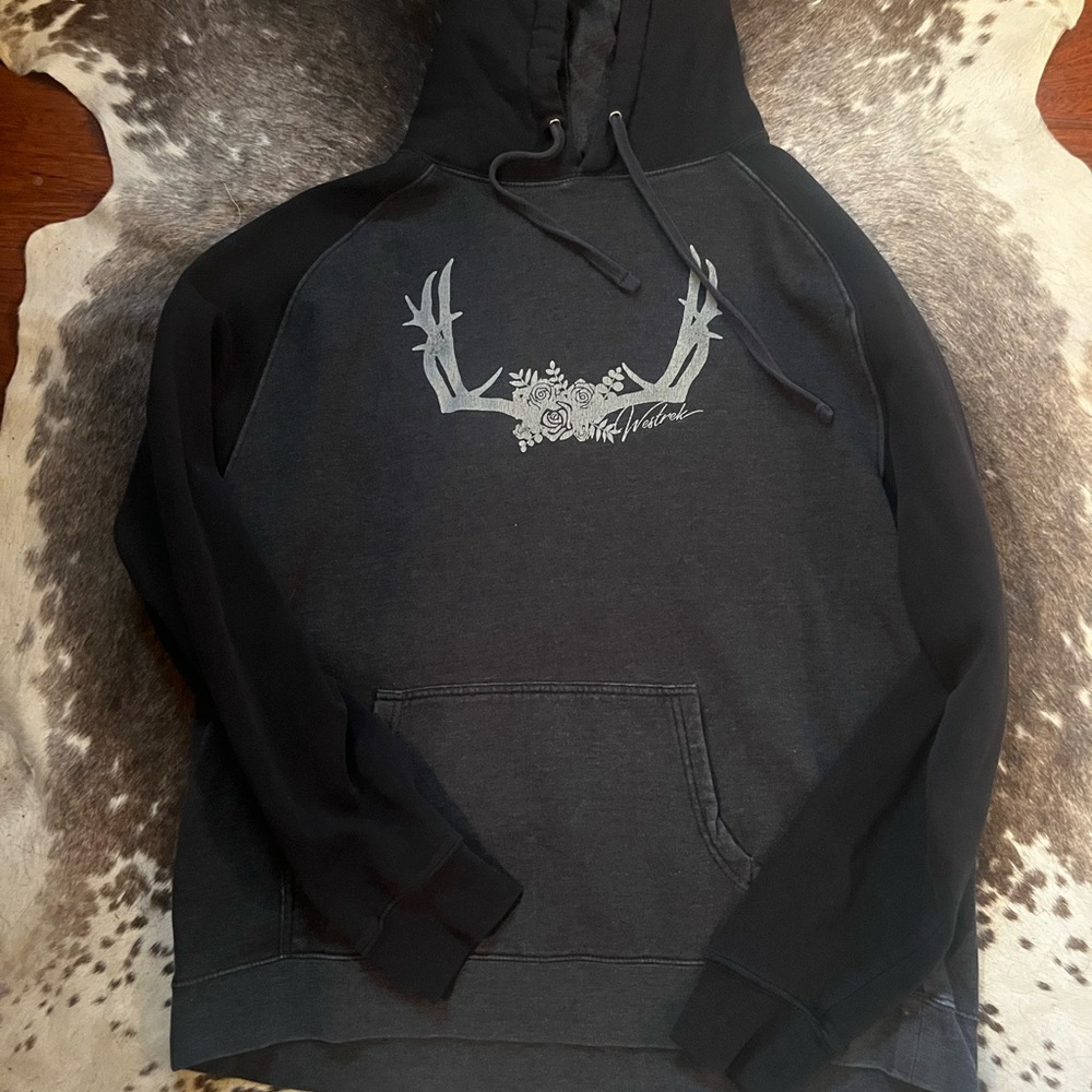 Women’s Black Graphic Hoodie size large